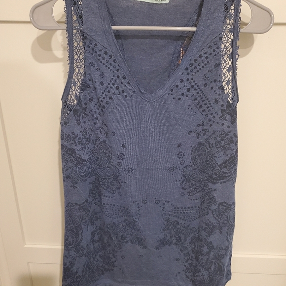 💙  Maurices Blue Floral Tank w Lace  💙 - Picture 1 of 5